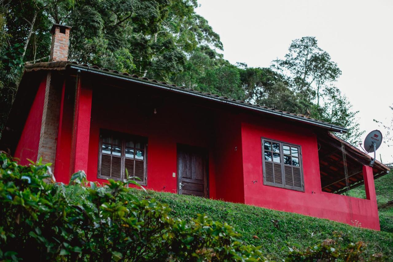 Sitio Das Hortensias Chales Консейсан-да-Ибитипока Экстерьер фото