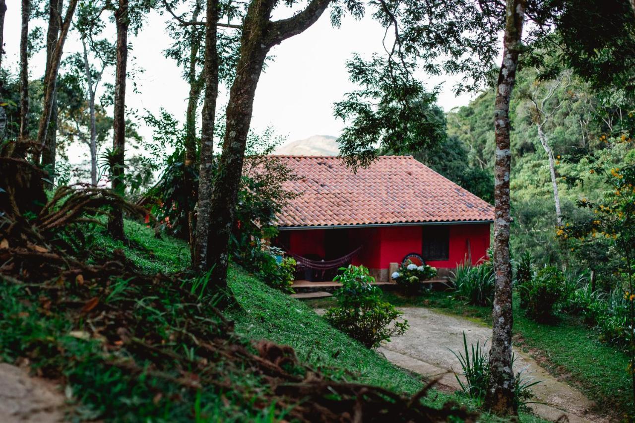 Sitio Das Hortensias Chales Консейсан-да-Ибитипока Экстерьер фото